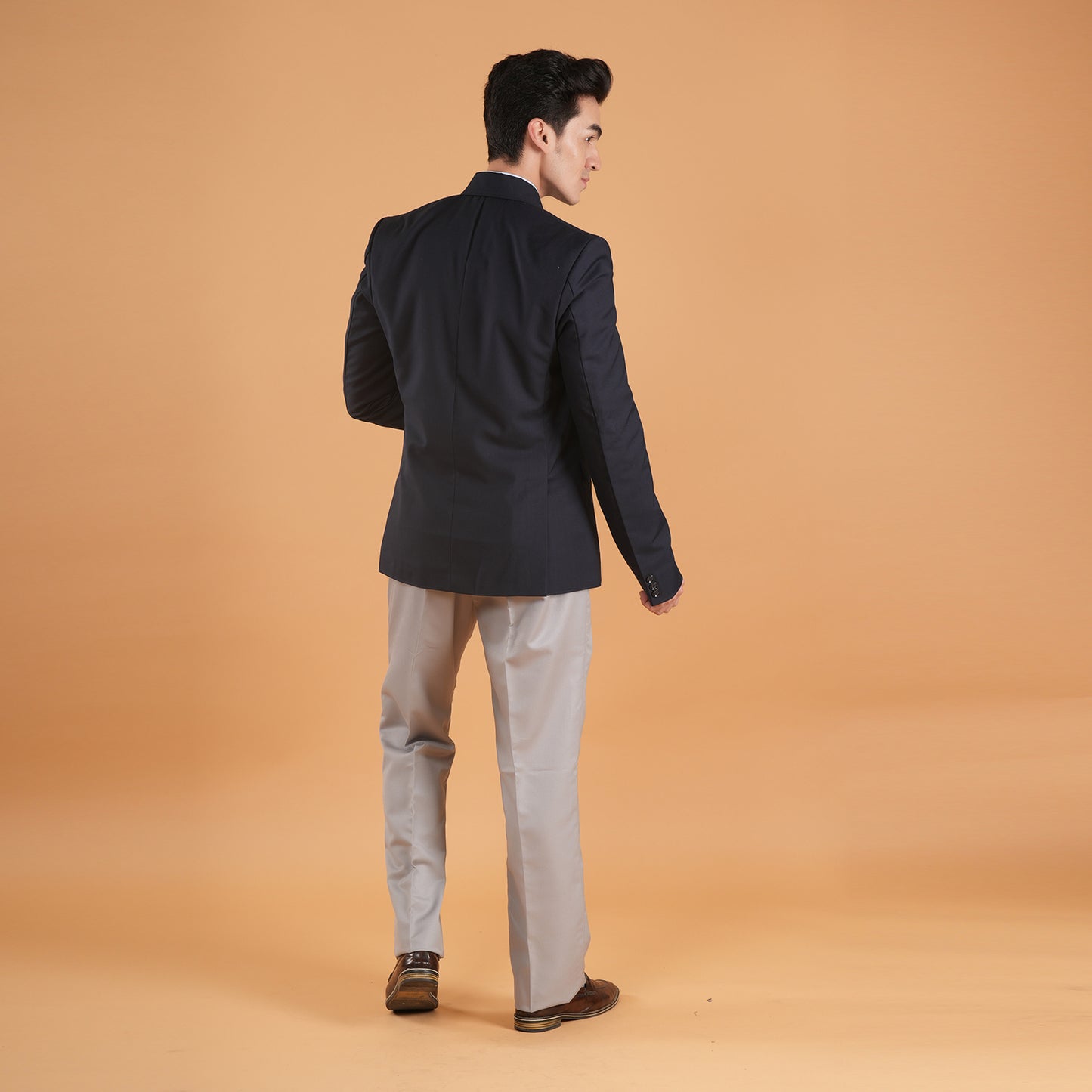 Midnight Authority – Double-Breasted Suit by Stylus Aeternum