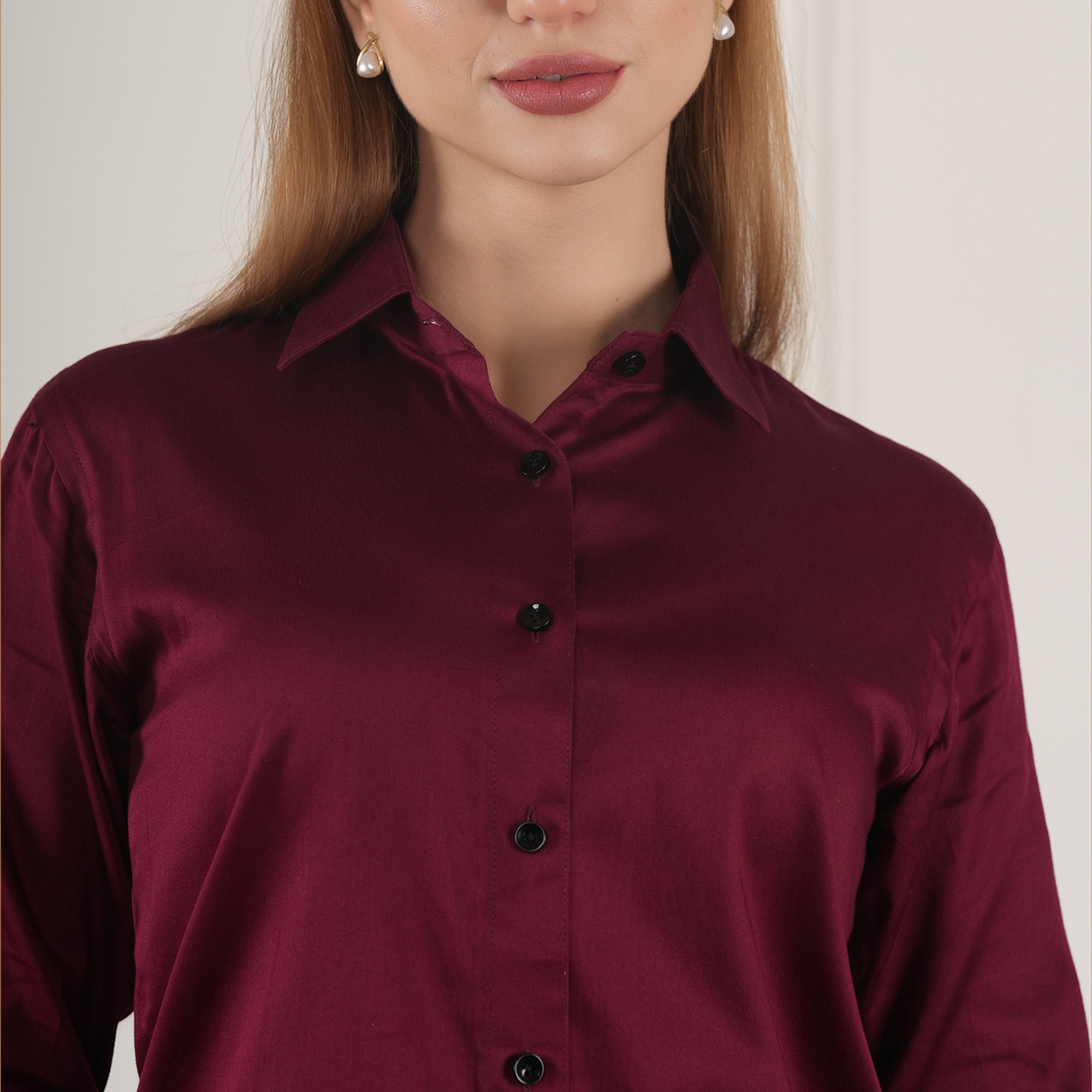 Crimson Clarity – Women’s Tailored Shirt by Stylus Aeternum